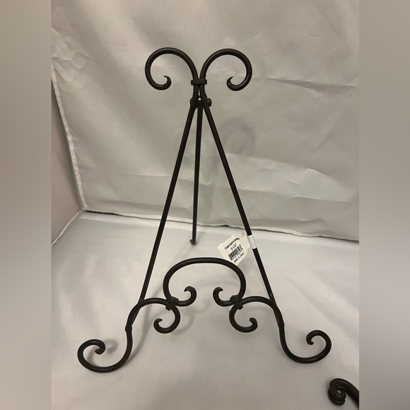 Metal Art Display Holders. - Picture 2 of 4